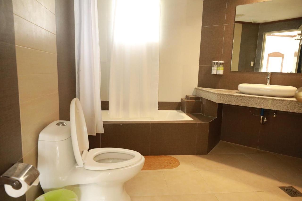 Bohol Plaza Mountain Resort And Restaurant Дауис Экстерьер фото