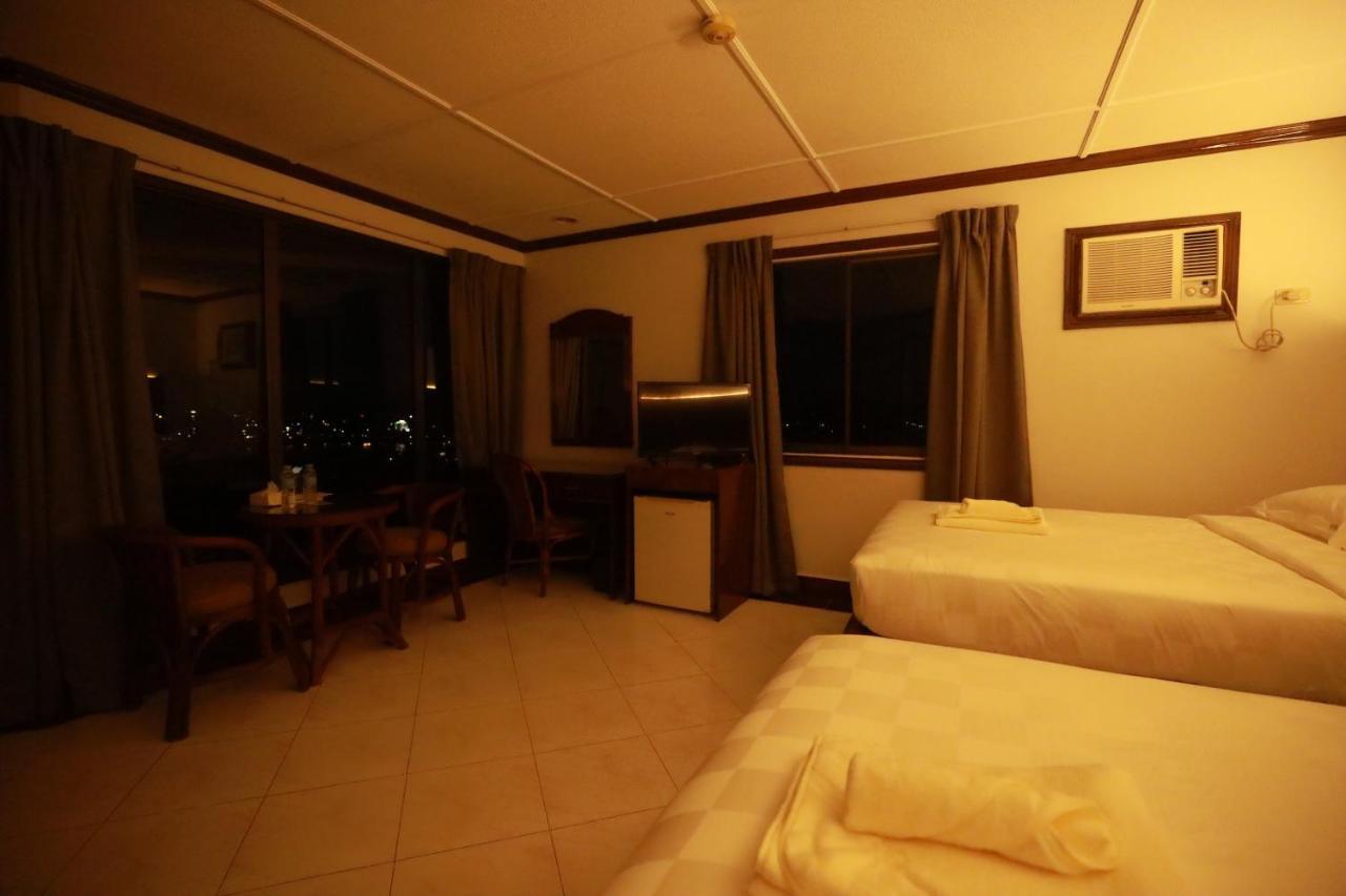 Bohol Plaza Mountain Resort And Restaurant Дауис Экстерьер фото