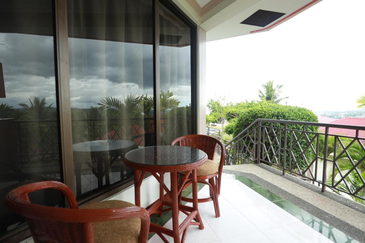 Bohol Plaza Mountain Resort And Restaurant Дауис Экстерьер фото
